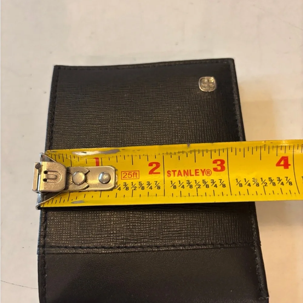 Swissgear men’s black leather wallet